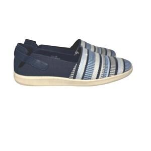 Baretraps Women’s Viccia Slip On Blue Stripe Fabric Flats Shoes Size 10 M
